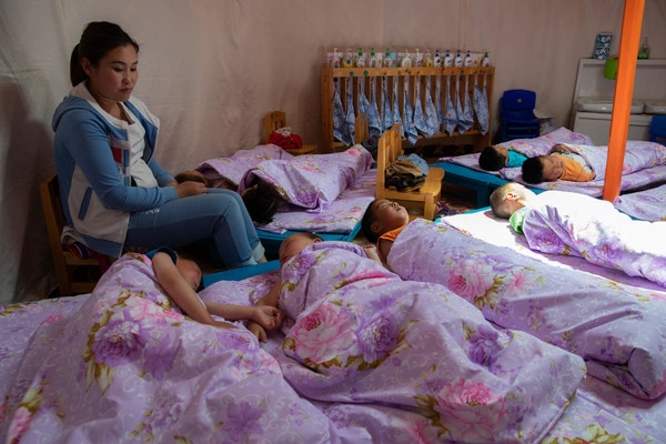  &copy; UNICEF/UN0220813/Matas 