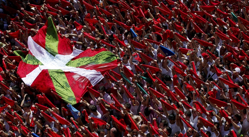 A "ikurriña", bandeira oficial do País Basco
