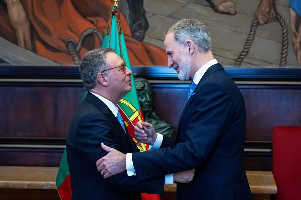 Seguro recebido hoje por Felipe VI e Pedro Sánchez em Madrid