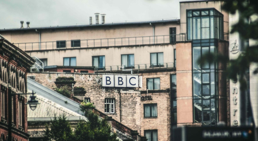 Imagem ilustrativa: BBC vai cortar 10% de empregos ou 2.000 postos de trabalho em três anos