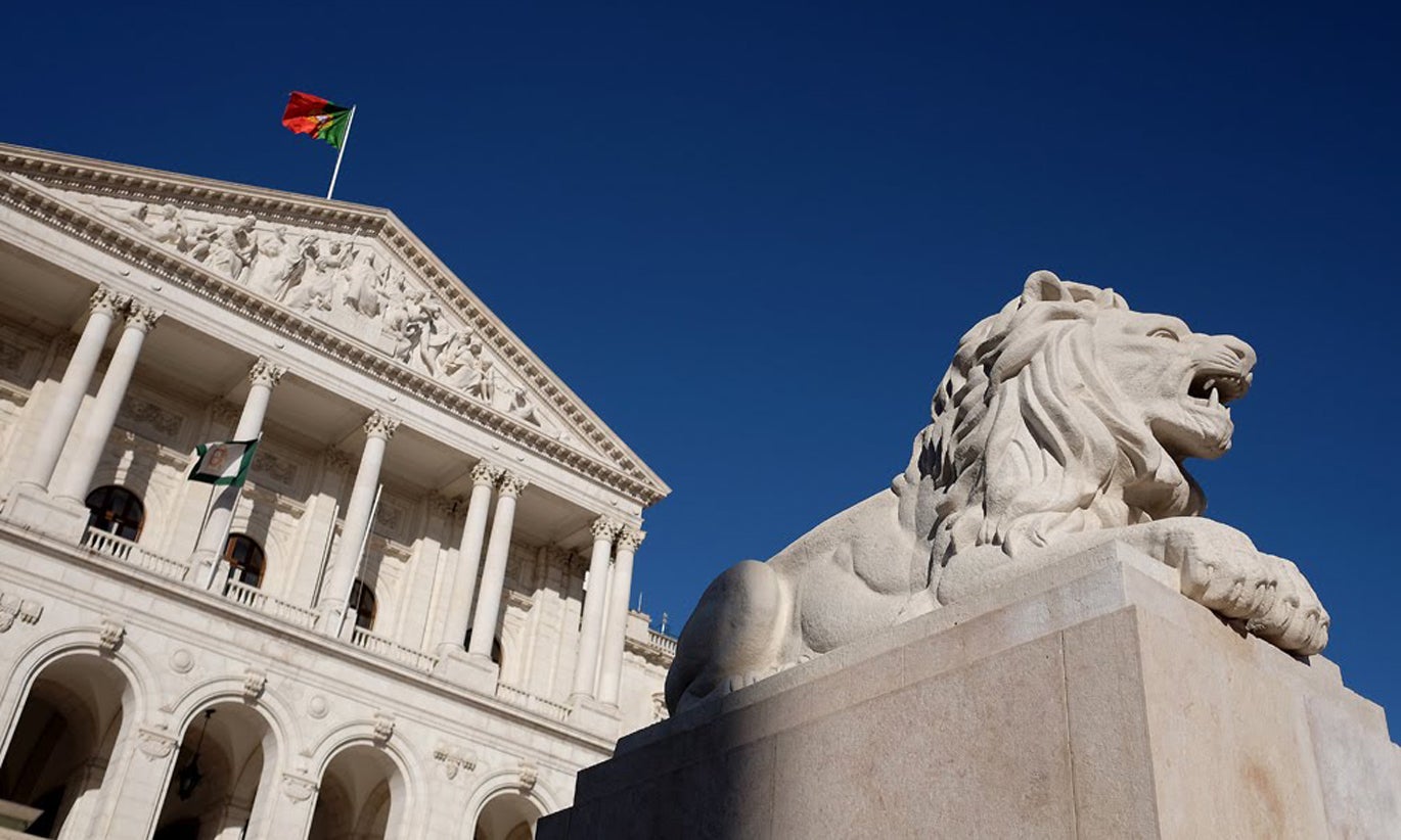 Parlamento aprova equivalência escolar no ensino básico e secundário entre Portugal e Brasil