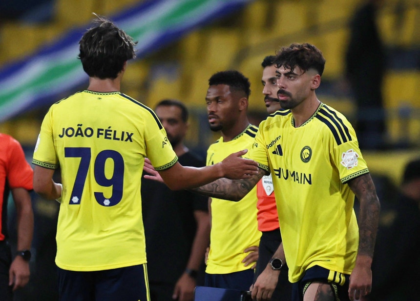 Imagem de Al Nassr nos `oitavos` da Taça saudita com bis e assistência de João Félix