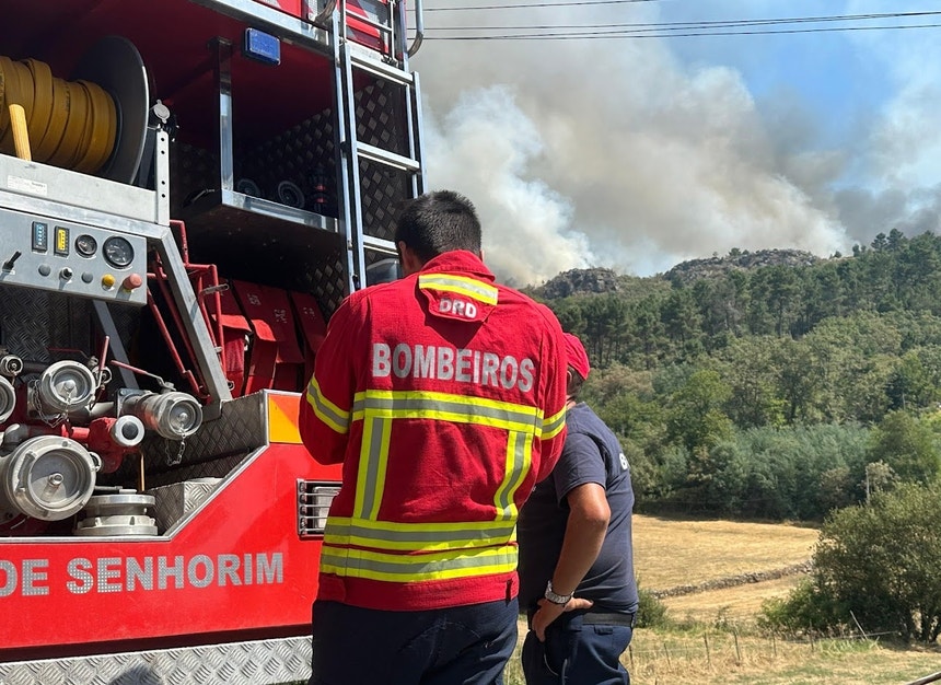 Imagem ilustrativa: Cerca 140 concelhos de doze distritos de Portugal em perigo máximo de incêndio