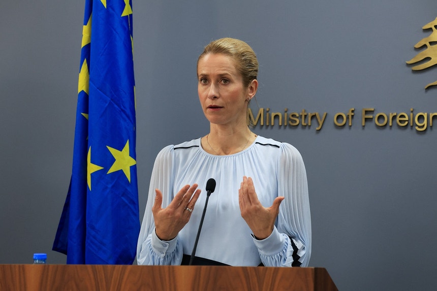 UE avisa que acordo de gasóleo russo traz "mais recursos" para alimentar a guerra