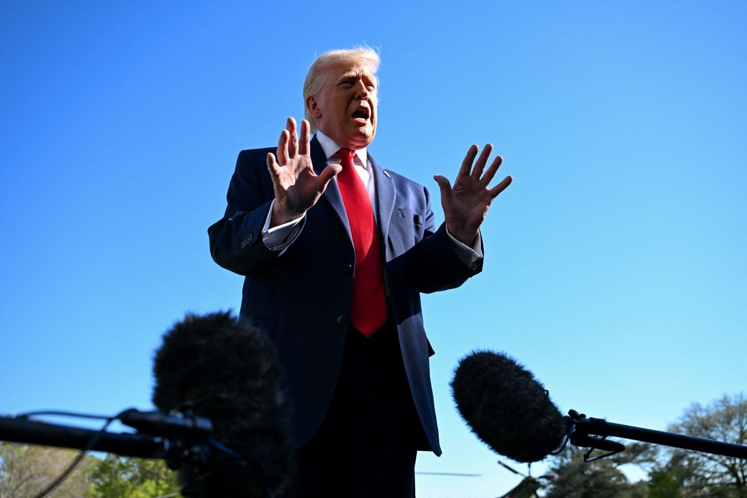 Donald Trump. "Talvez fechem um acordo, talvez não, não importa. Do ponto de vista dos Estados Unidos, ganhámos"