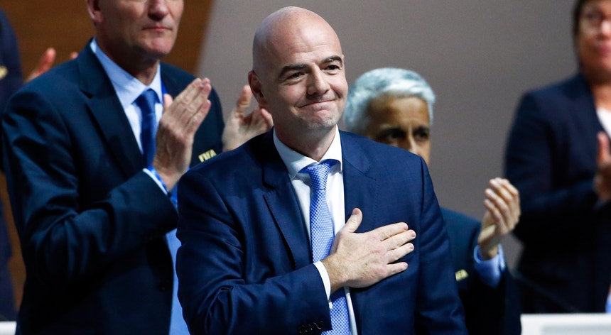 Infantino sucedeu a Joseph Blatter na presidência da FIFA
