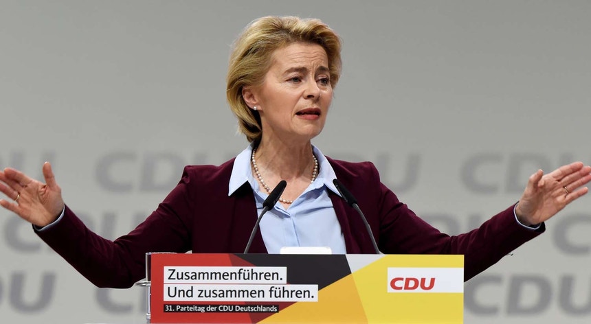 A alemã Ursula von der Leyen, ministra da Defesa de Angela Merkel, foi nomeada para ocupar a presidência da Comissão Europeia
