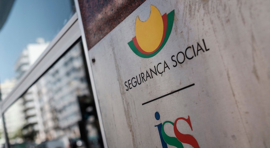 Imagem de Segurança Social. Ministra insiste que reforma "terá que ter pacto de regime"