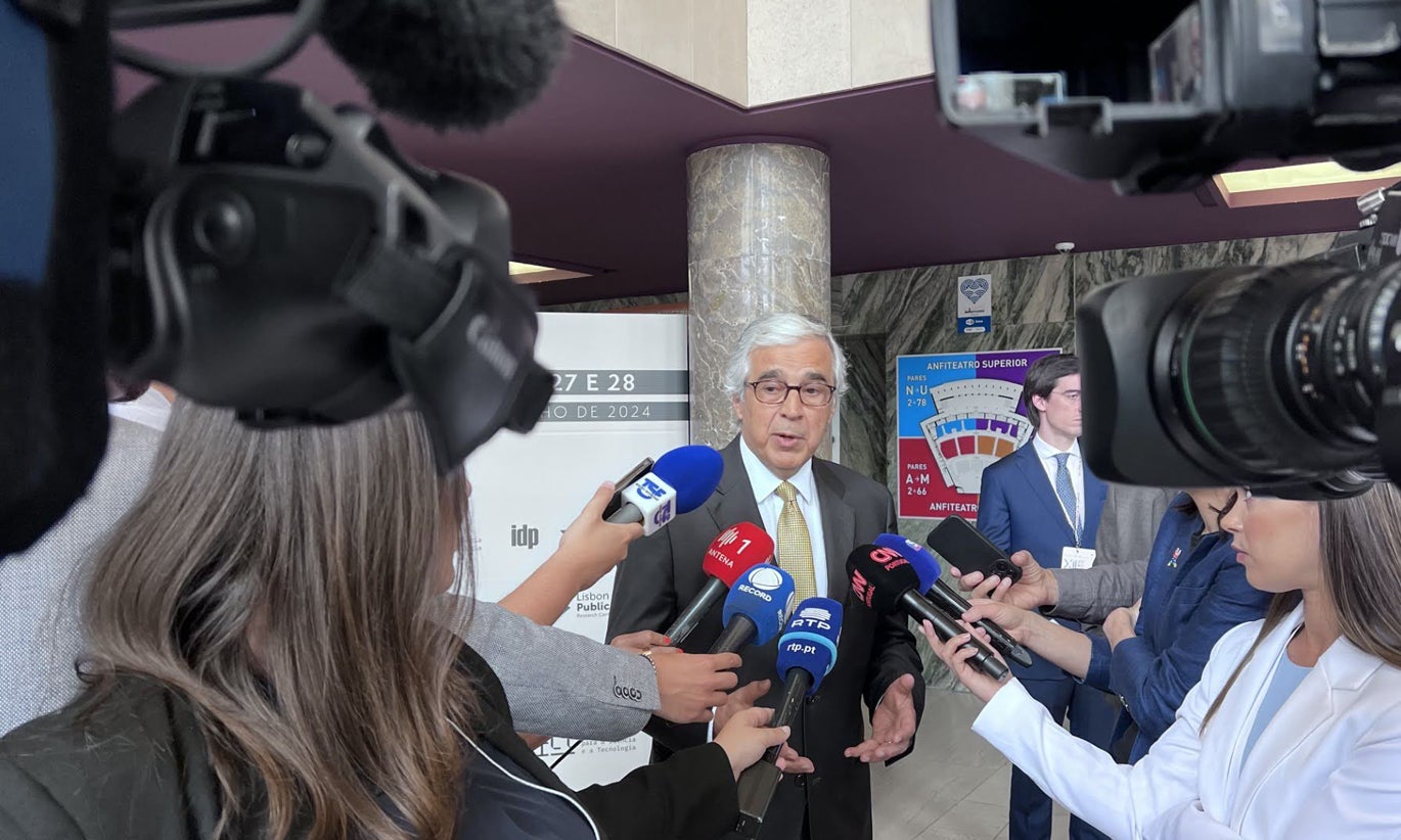Aguiar-Branco remete para auditor jurídico projeto do Chega de revisão da Constituição