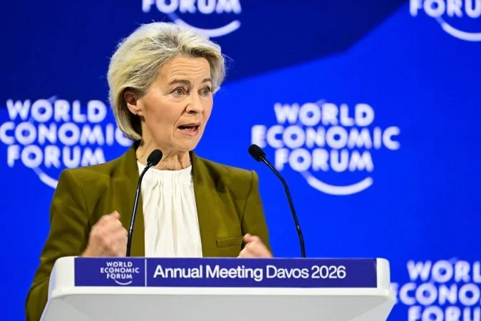 Von der Leyen promete investimento na segurança do Ártico perante poder bruto