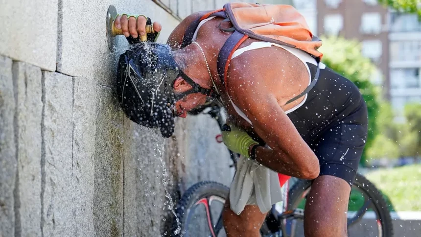 O calor teima em não abrandar
