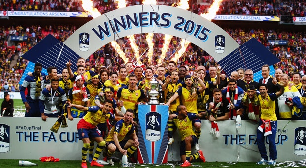 Arsenal celebra vitória na taça de Inglaterra 
