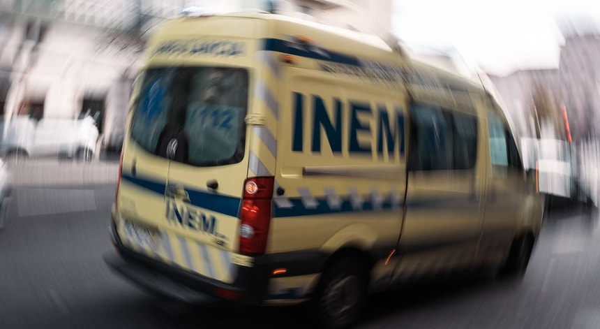 Acidente com autocarro escolar na A10 em Bucelas faz três feridos