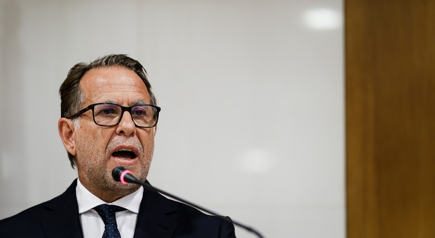 Imagem de Luís Neves defende-se. "Estou empoderado, muito motivado" e "sinto-me muito apoiado"