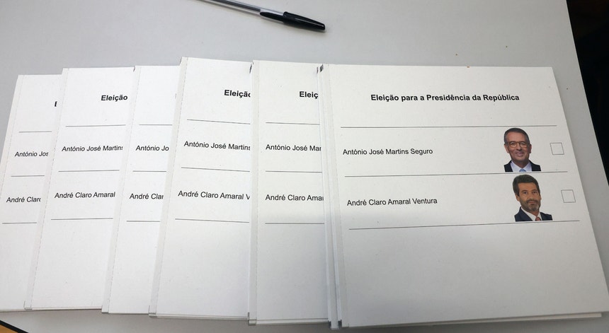 Imagem de António José Seguro e André Ventura votaram de manhã