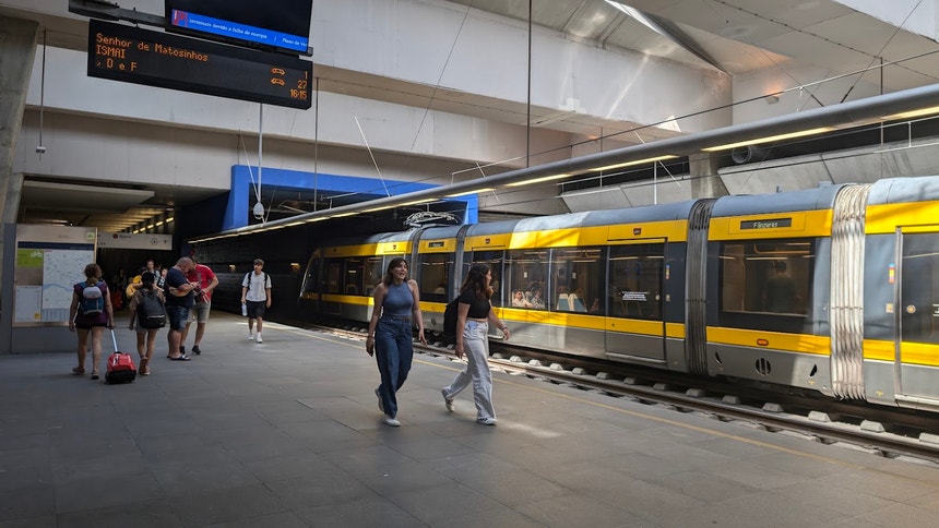 Imagem de PCP quer passes a 20 euros em Lisboa, Porto e comunidades intermunicipais