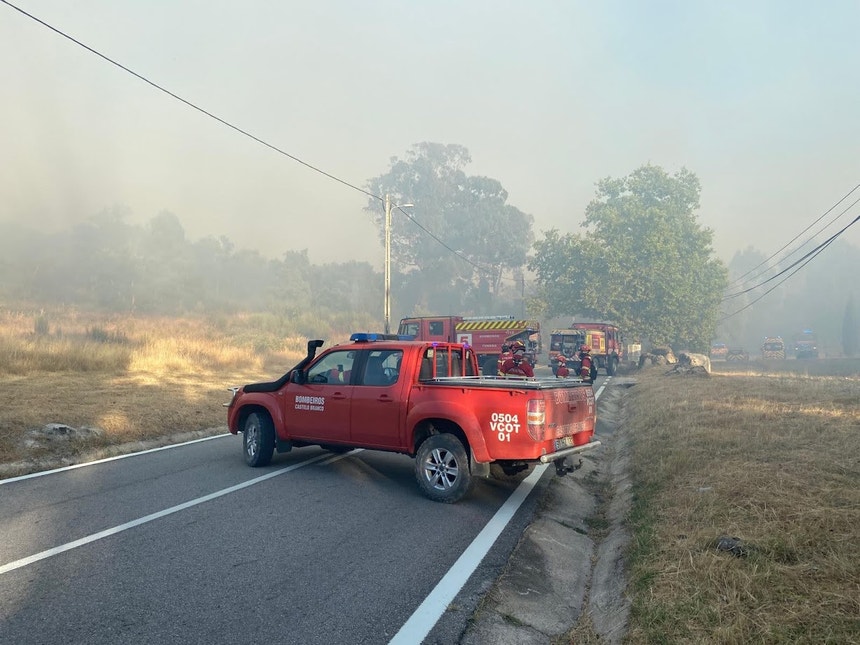 Imagem de Duas vilas de Carrazeda de Ansiães exigem explicações à Proteção Civil e ao MAI pelos fogos na região