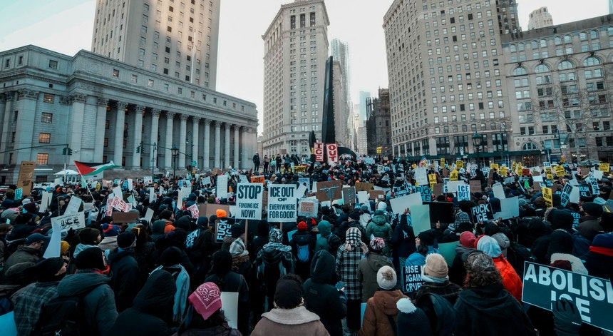 HRW alerta para aumento do autoritarismo em mais de 100 países