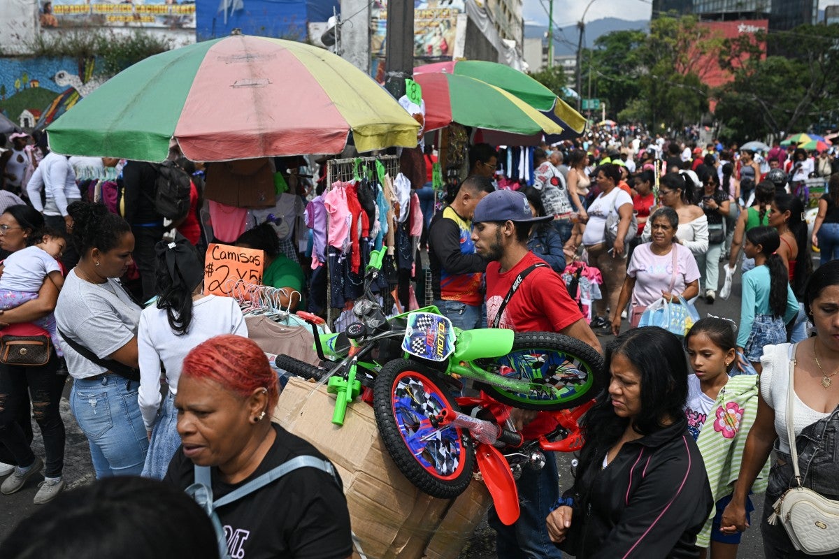 La Hoyada. O espaço informal de Caracas onde se vende de tudo um pouco