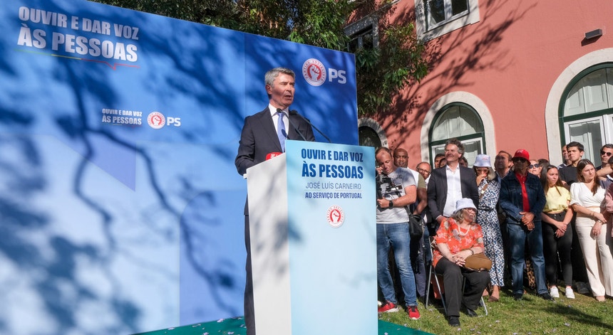 José Luís Carneiro Officially Launches PS Leadership Bid, Calls for Party Unity