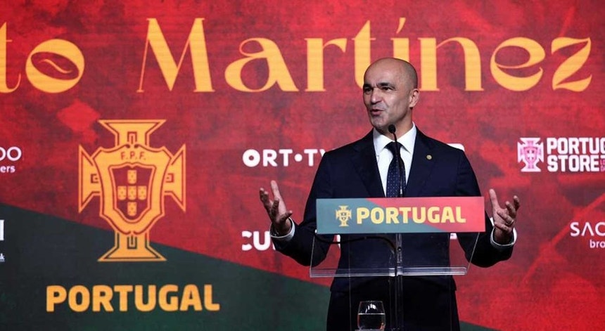 Roberto Martinez vai defender as cores de Portugal
