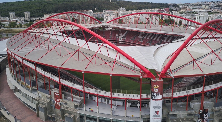 A Federação Portuguesa de Futebol voltou a interditar o Estádio da Luz, desta vez por dois jogos, mas o Benfica já recorreu para o TAD
