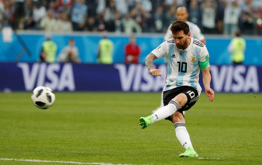 Lionel Messi Marcou O 100 º Golo Da 21 ª Edicao