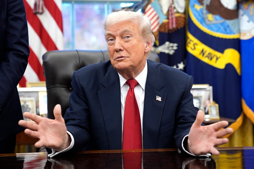 Imagem de Trump pressiona Zelensky a aceitar rapidamente o seu plano de paz