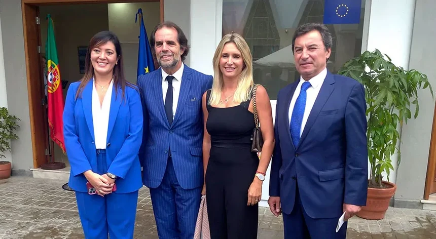 Mary Mora, à esquerda na foto, é a nova embaixadora da Venezuela em Portugal
