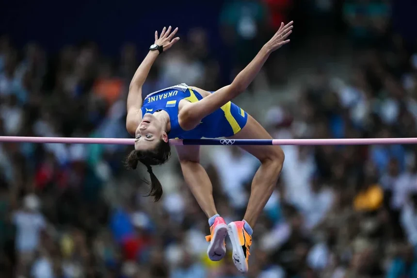 Yaroslava Mahuchikh é apenas um dos medalhados que vão levar o troféu até à Ucrânia
