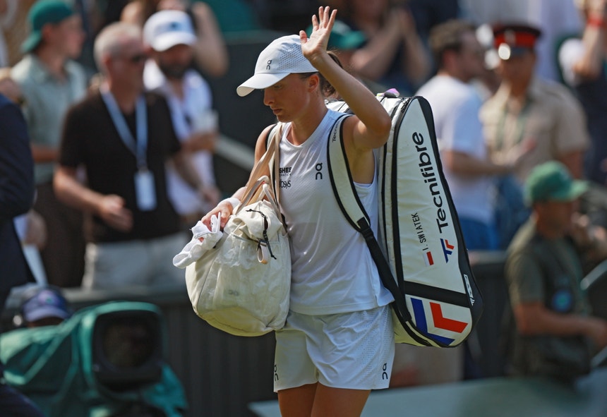Wimbledon: Iga Swiatek afastada por Alexandra Eala na terceira ronda