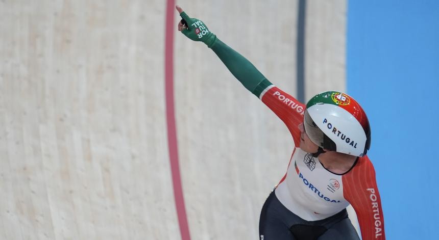  O portugu&ecirc;s I&uacute;ri Leit&atilde;o conquista a medalha de prata em madison (ciclismo de pista). | Hugo Delgado - Lusa 