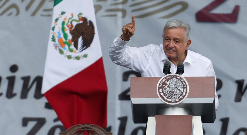 O parlamento mexicano rejeitou a reforma eleitoral proposta por López Obrador
