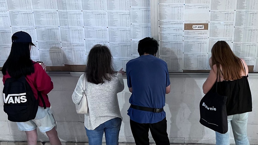 Imagem ilustrativa: Exames. Relatório aponta falhas a quase 100 escolas