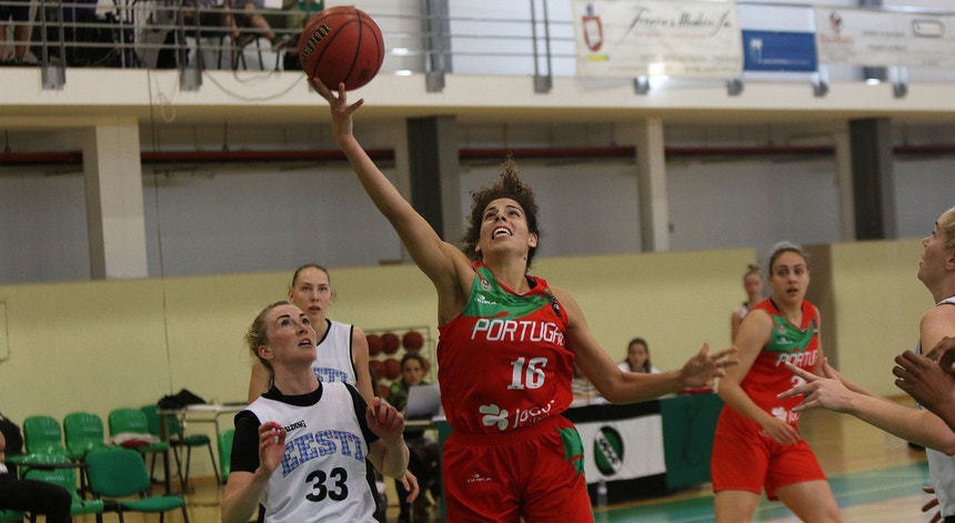 A seleção feminina de basquetebol foi mais assertiva frente á Estónia e ganhou
