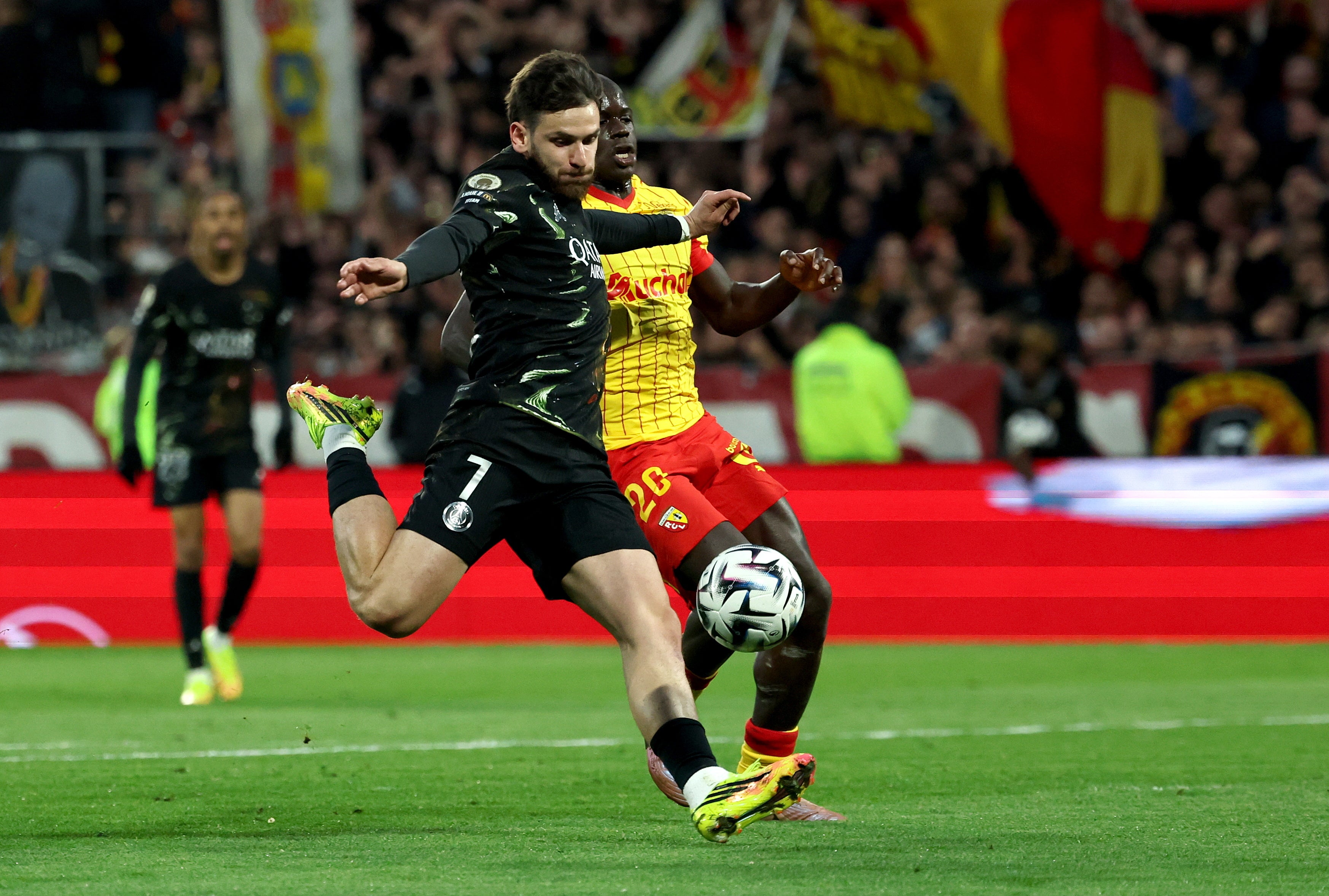 Paris Saint-Germain festeja ‘penta’ pela primeira vez na sua história com vitória em Lens