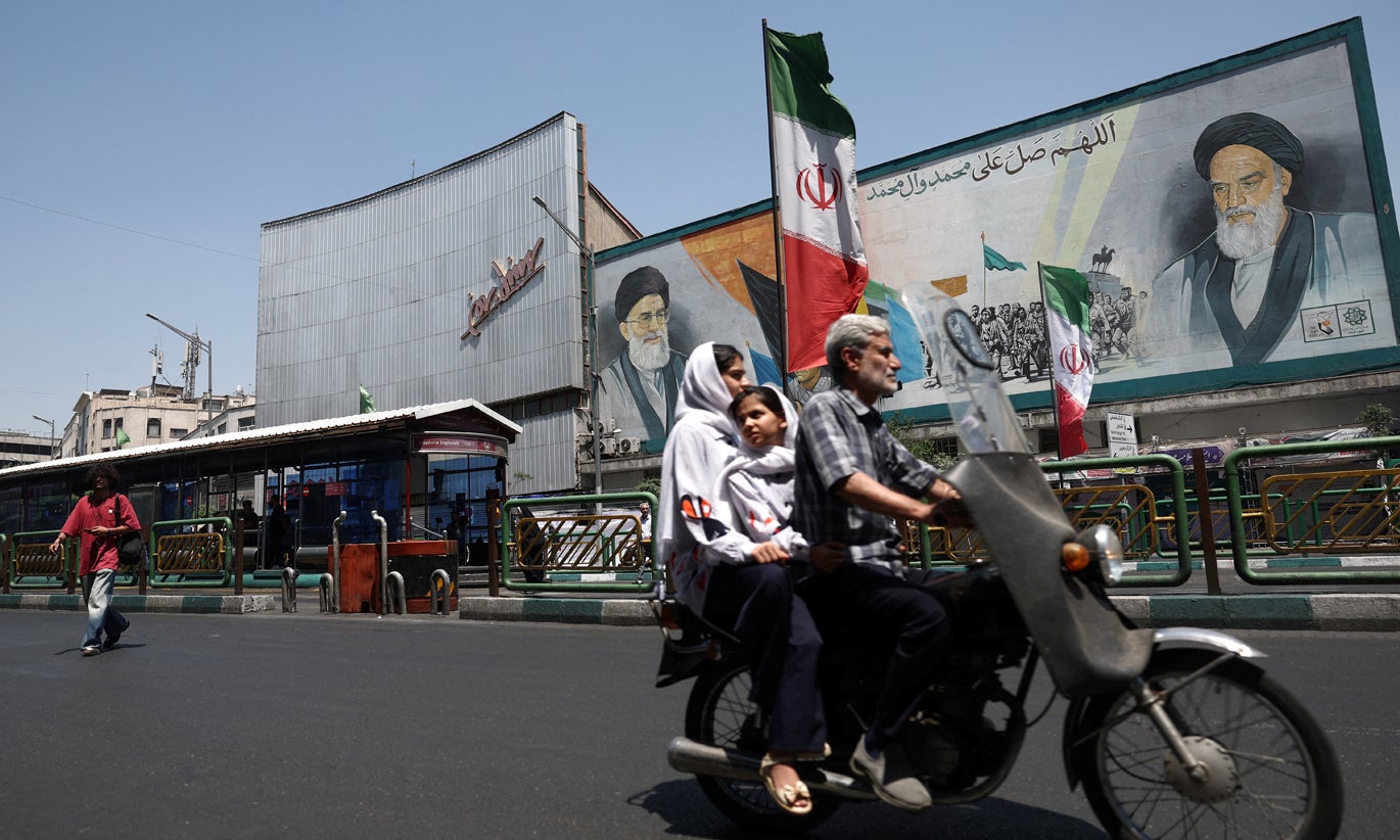MNE iraniano ameaça forças estrangeiras após abate de helicó