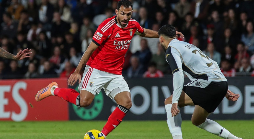 Imagem de Benfica arranca vitória na Madeira