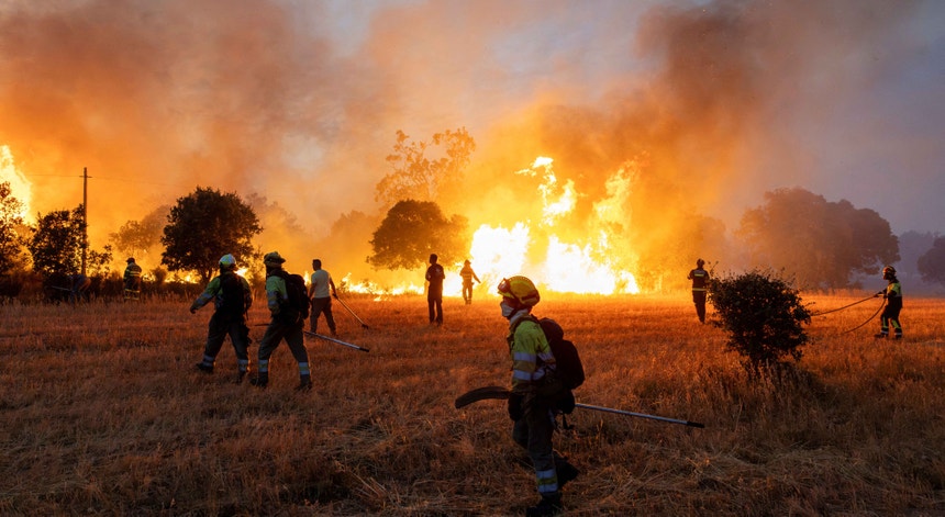 Espanha deixa de estar em emergência nacional devido aos incêndios