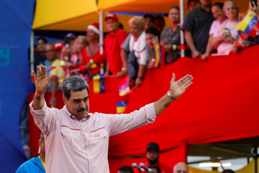 Imagem de Estados Unidos afirmam ter plano de contingência caso Maduro fuja do país