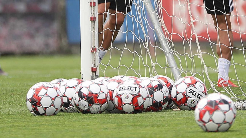 O futebol de campeonato está de volta já esta sexta-feira
