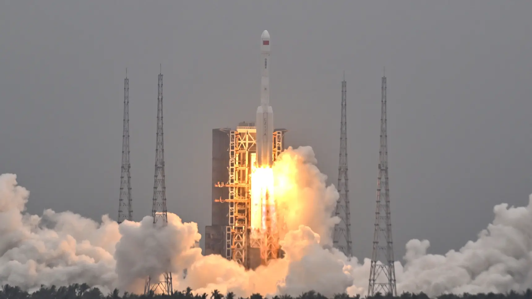 China consegue primeira aterragem controlada de um foguetão em terra no país