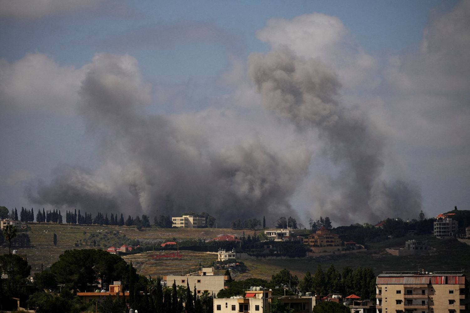 Nova onda de ataques. Israel ordena retirada de populações no sul do Líbano