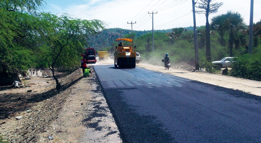 A construção de estradas, pontes e a rede elétrica estão na frente dos investimentos realizados em Timor-Leste
