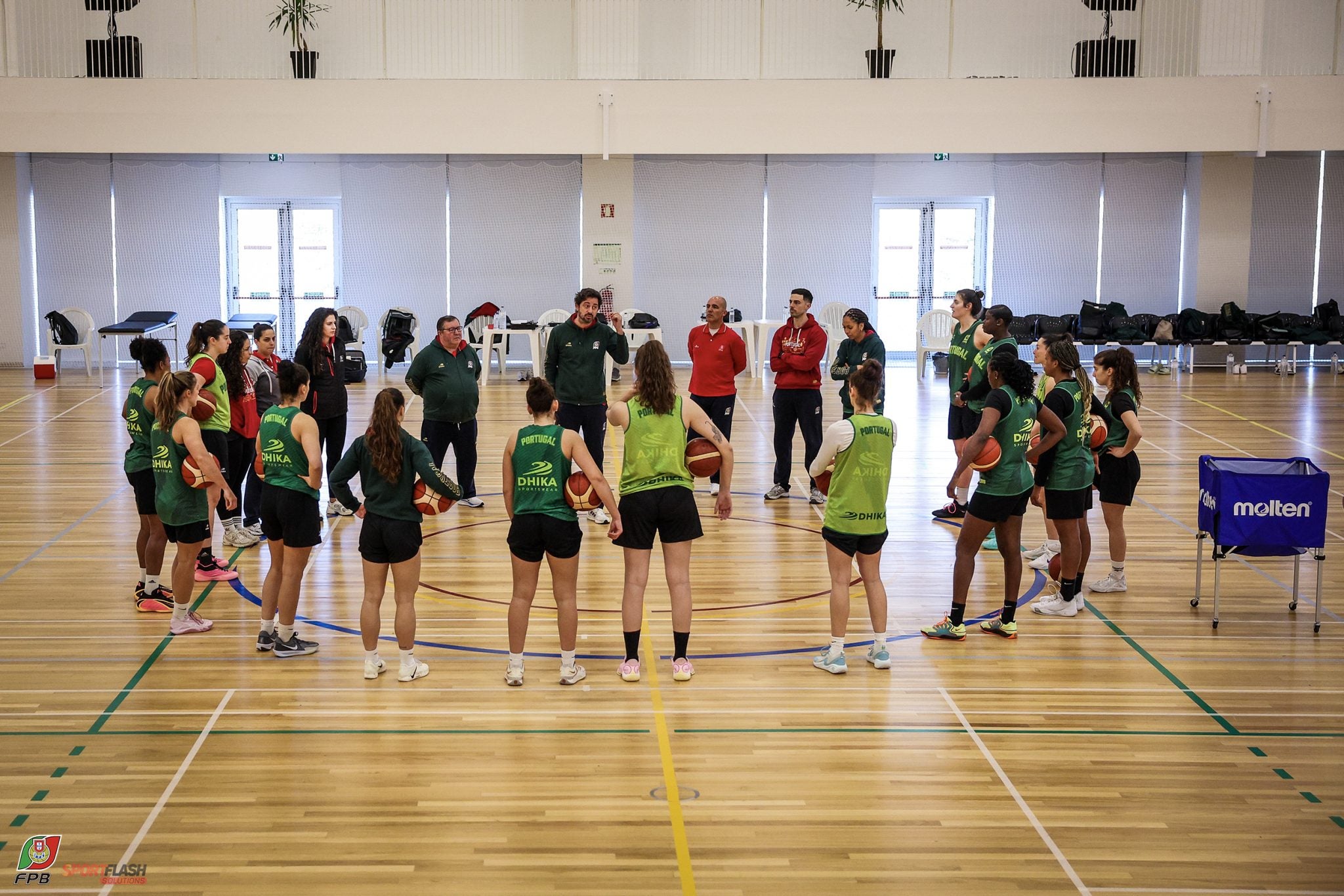 Selecionador fala em sorteio duro para qualificação para Eurobasket feminino