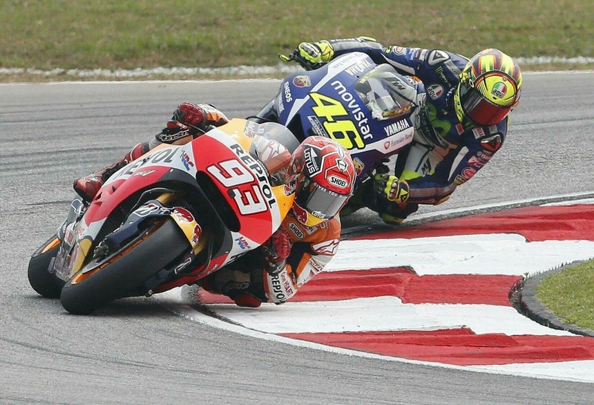 MotoGP: Penalização a Marc Márquez fica suspensa até decisão final