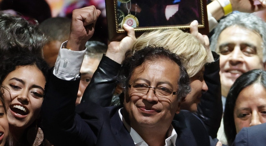 Gustavo Petro eleito primeiro presidente de esquerda na história da Colômbia