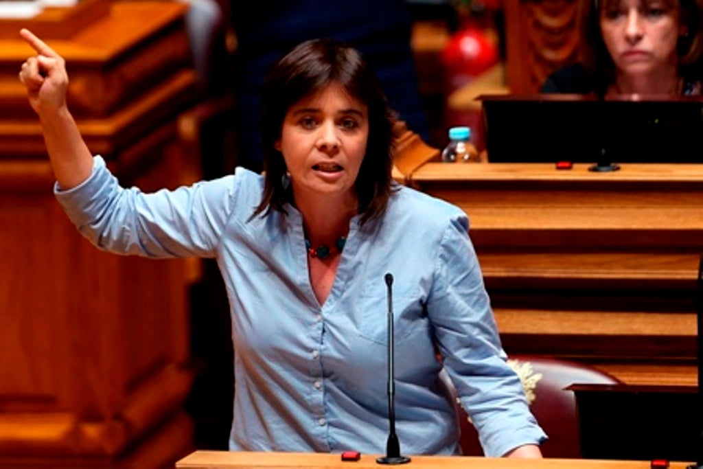 Bloco acusa Governo de n�o cumprir com a regulariza��o de prec�rios