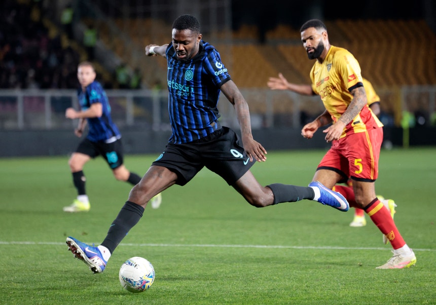 Imagem de Inter Milão vence em Lecce e reforça liderança da Serie A