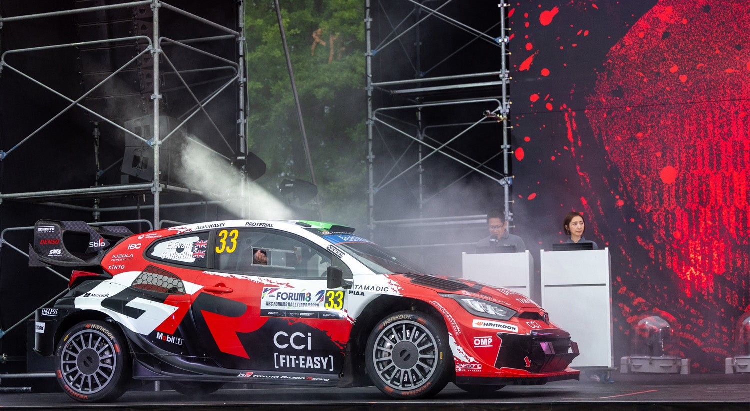 Elfyn Evans reforça liderança do Rali do Japão